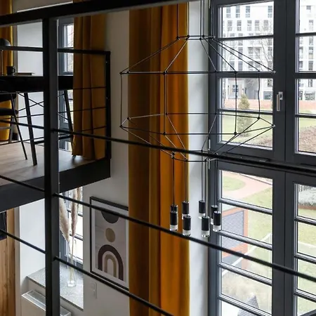 Chic - Cozy And Stylish - Center - Jp33 *